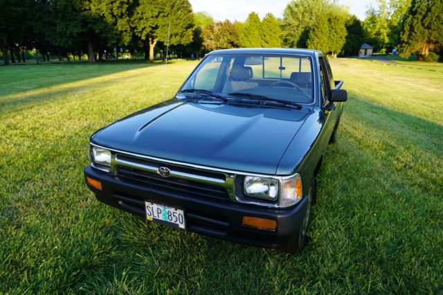 1992 Toyota TRUCK 2 WHEEL DRIVE ONLY 79,416 MILES /AUTOMATIC TRANS. - photo 5