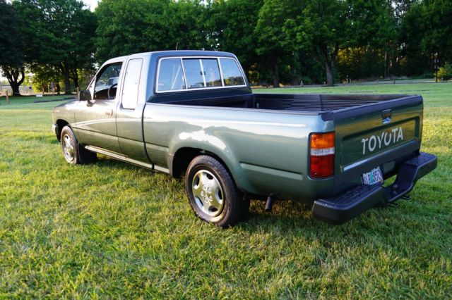 1992 Toyota TRUCK 2 WHEEL DRIVE ONLY 79,416 MILES /AUTOMATIC TRANS. - photo 9