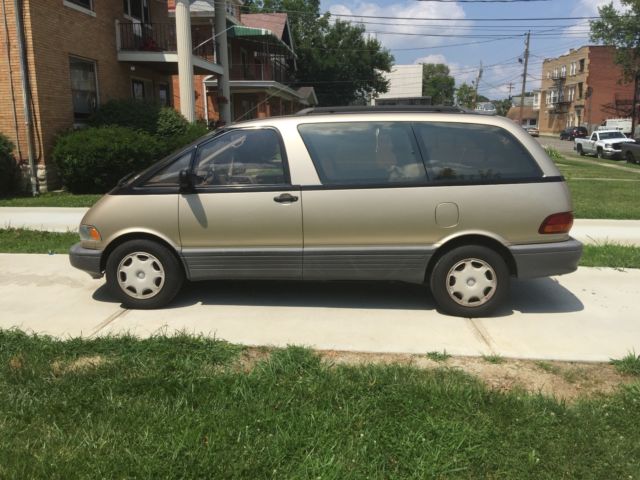 1992 Toyota Previa LE - photo 3