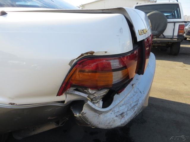 1992 Lexus LS Base Sedan 4-Door - photo 10