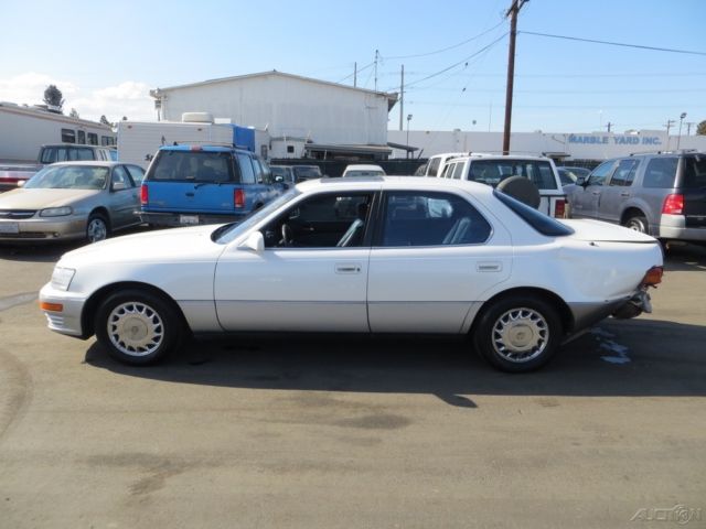 1992 Lexus LS Base Sedan 4-Door - photo 2