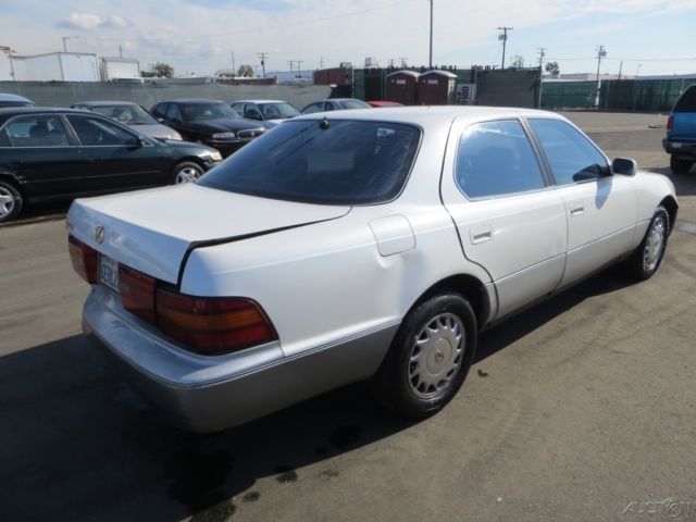 1992 Lexus LS Base Sedan 4-Door - photo 5