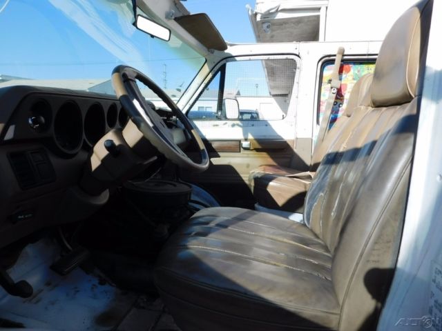 1992 Dodge Ram 2500 - photo 12