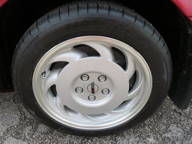 1992 Chevrolet Corvette Base Hatchback 2-Door - photo 11