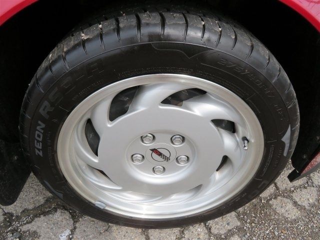1992 Chevrolet Corvette Base Hatchback 2-Door - photo 13