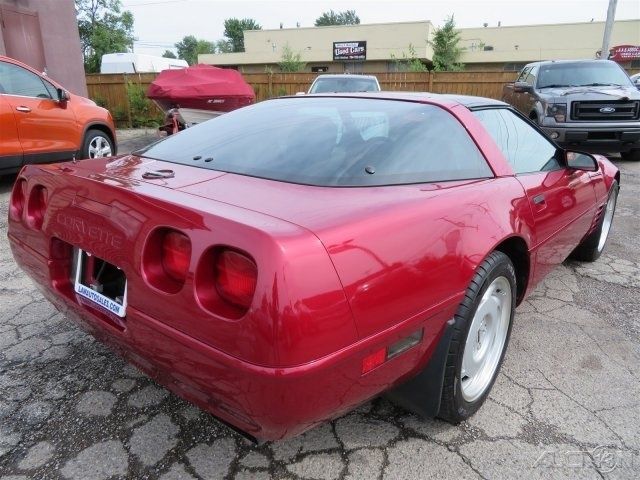 1992 Chevrolet Corvette Base Hatchback 2-Door - photo 6
