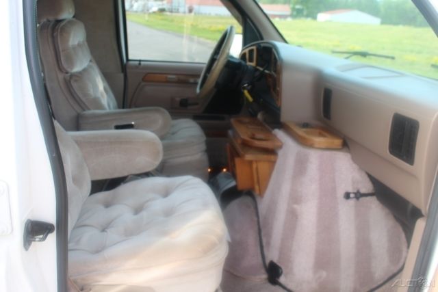 1992 Ford E-Series Van - photo 4
