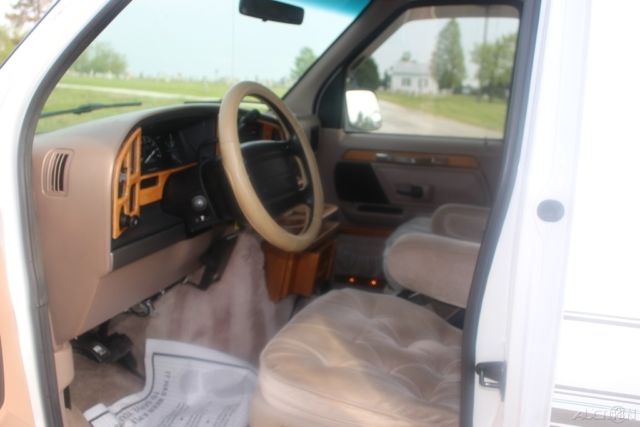 1992 Ford E-Series Van - photo 7