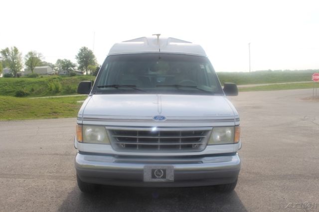 1992 Ford E-Series Van - photo 9