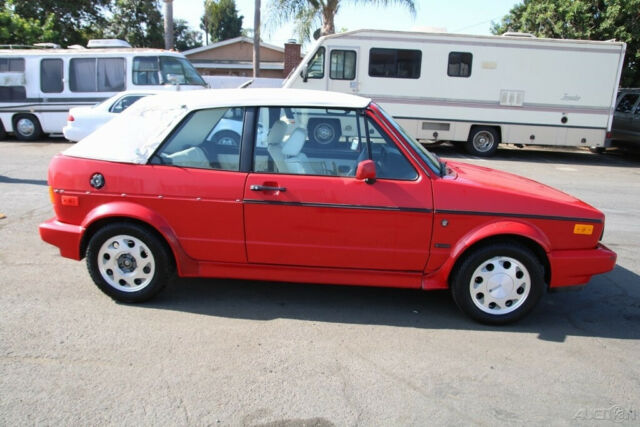 1992 Volkswagen Cabrio - photo 6
