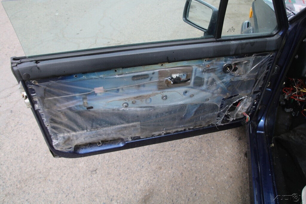 1992 Volkswagen Cabrio - photo 11