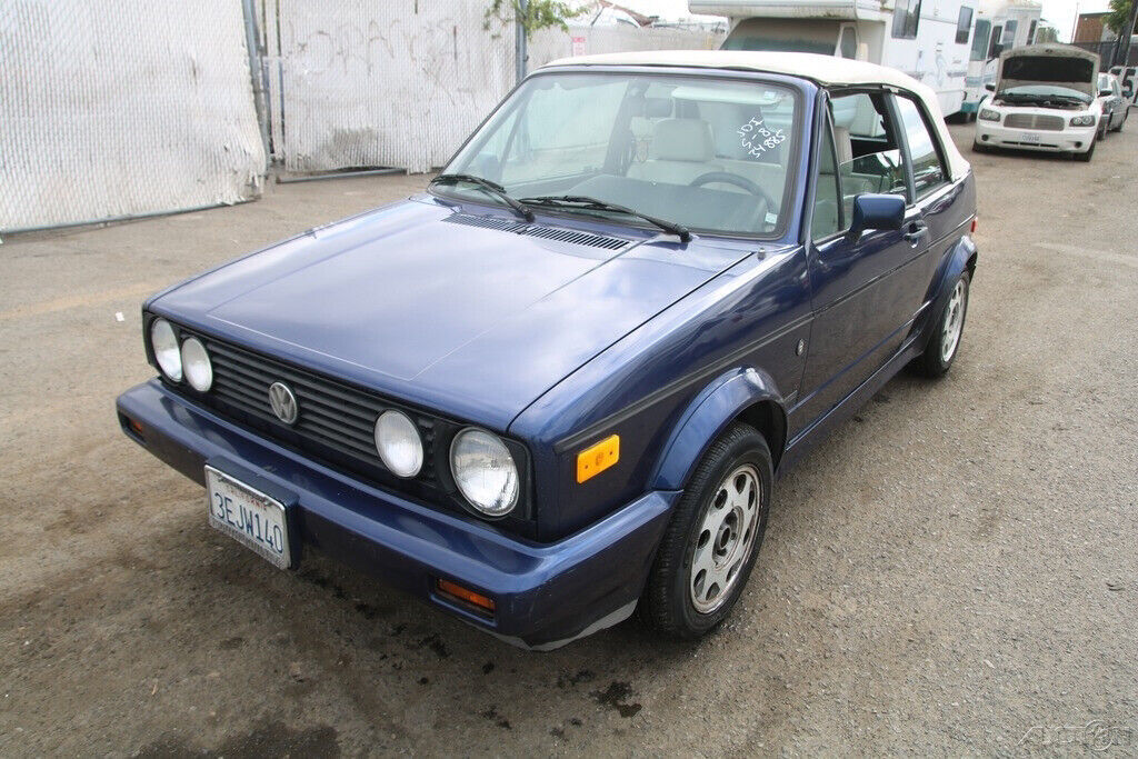1992 Volkswagen Cabrio - photo 2
