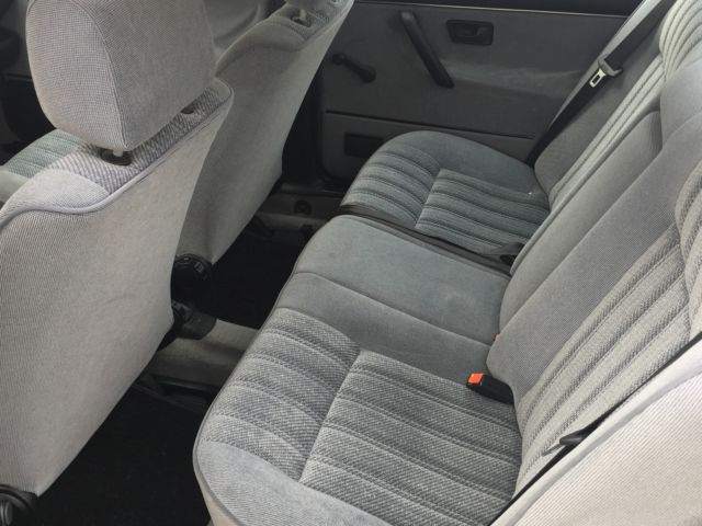 1992 Volkswagen Jetta GL Sedan 4-Door - photo 10