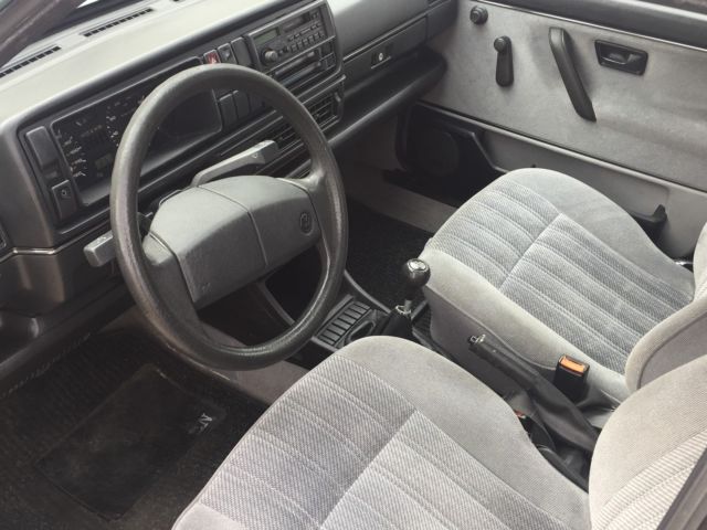 1992 Volkswagen Jetta GL Sedan 4-Door - photo 9