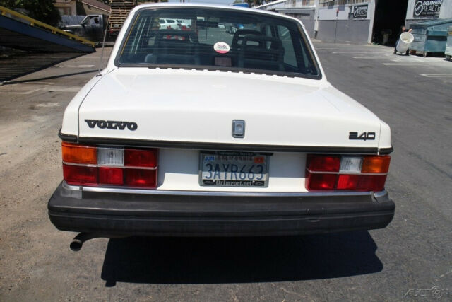 1992 Volvo 240 - photo 7