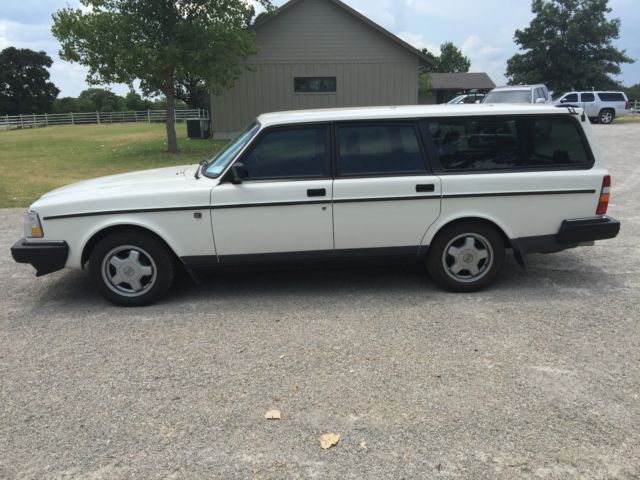 1992 Volvo 240 245 Wagon Restored 1992 Volvo 240 Base 5 Door