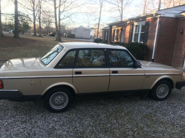 1992 Volvo 240 - photo 3