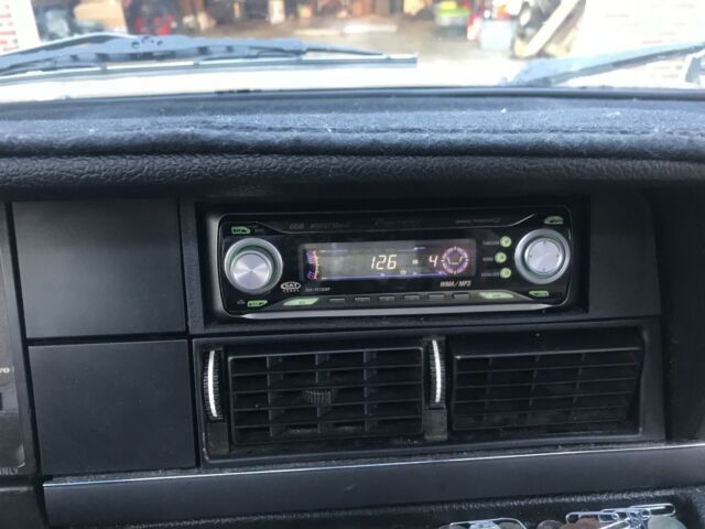 1992 Volvo 240 - photo 9