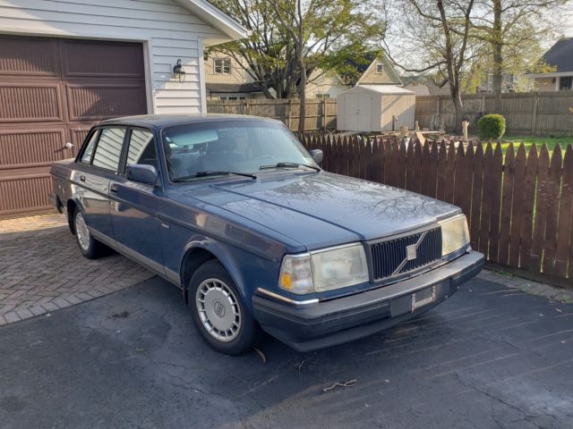 1992 Volvo 240 DL 1992 Volvo 240 DL