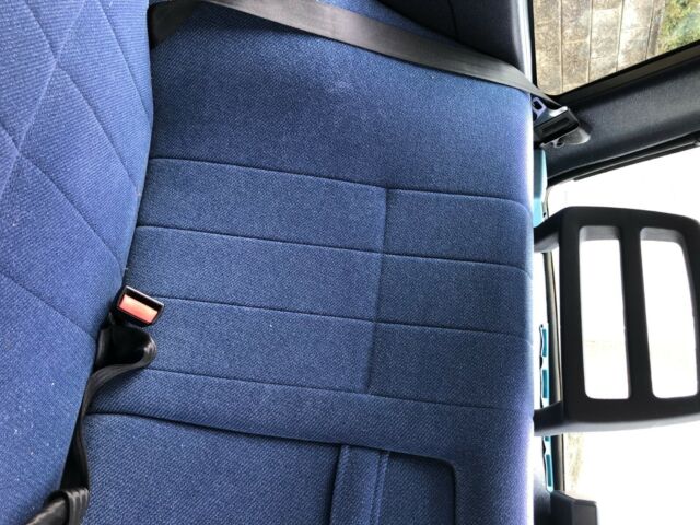 1992 Volvo 240 Sedan 4 cylinder Automatic - photo 4
