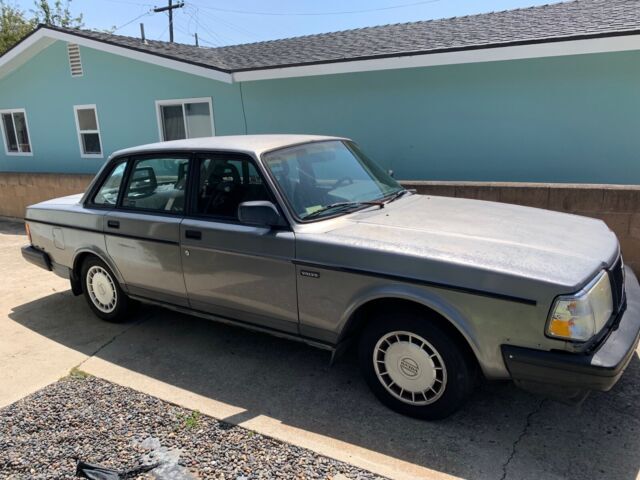 1992 Volvo 240 BASE - photo 2