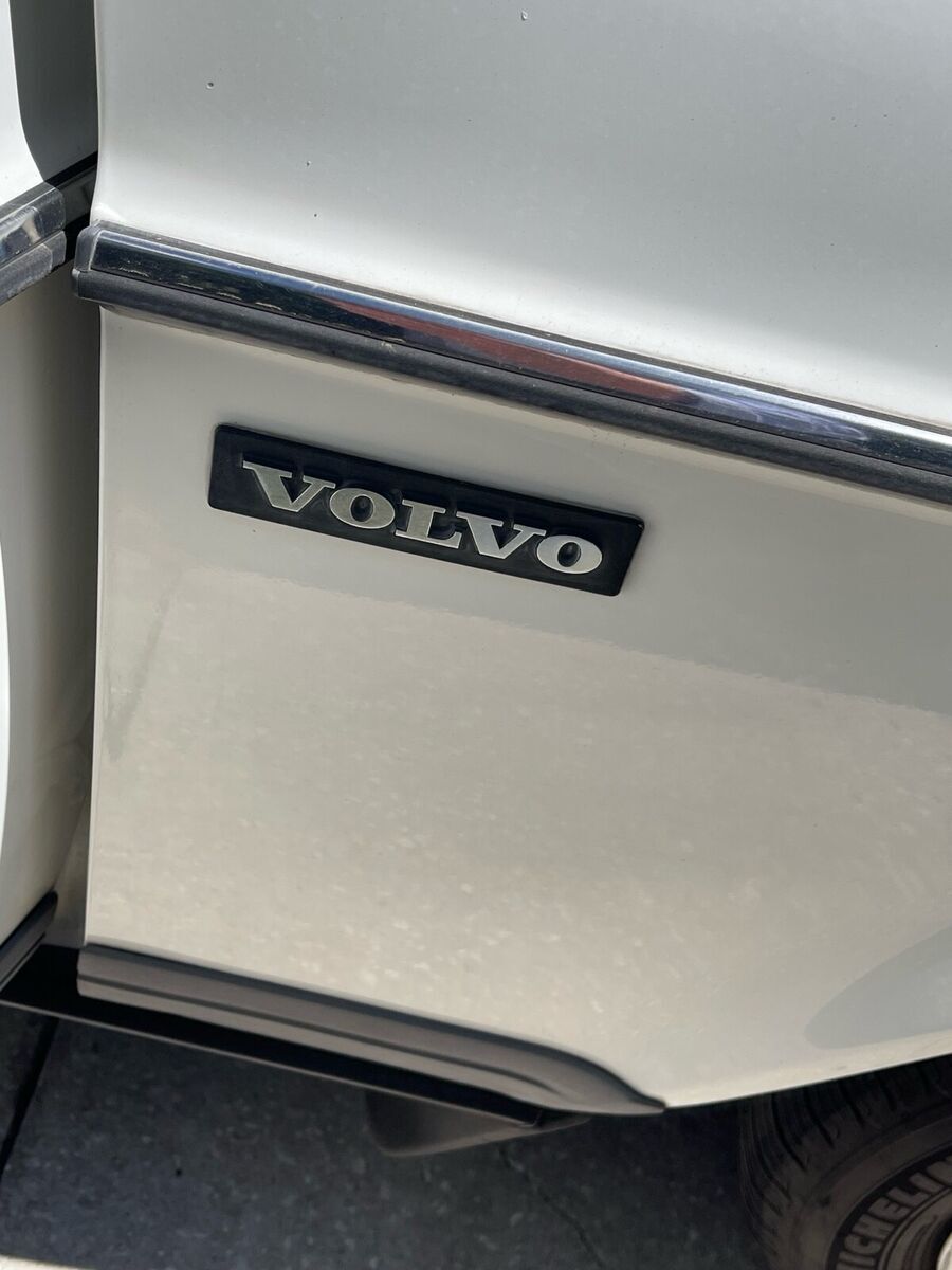 1992 Volvo 240 BASE - photo 2