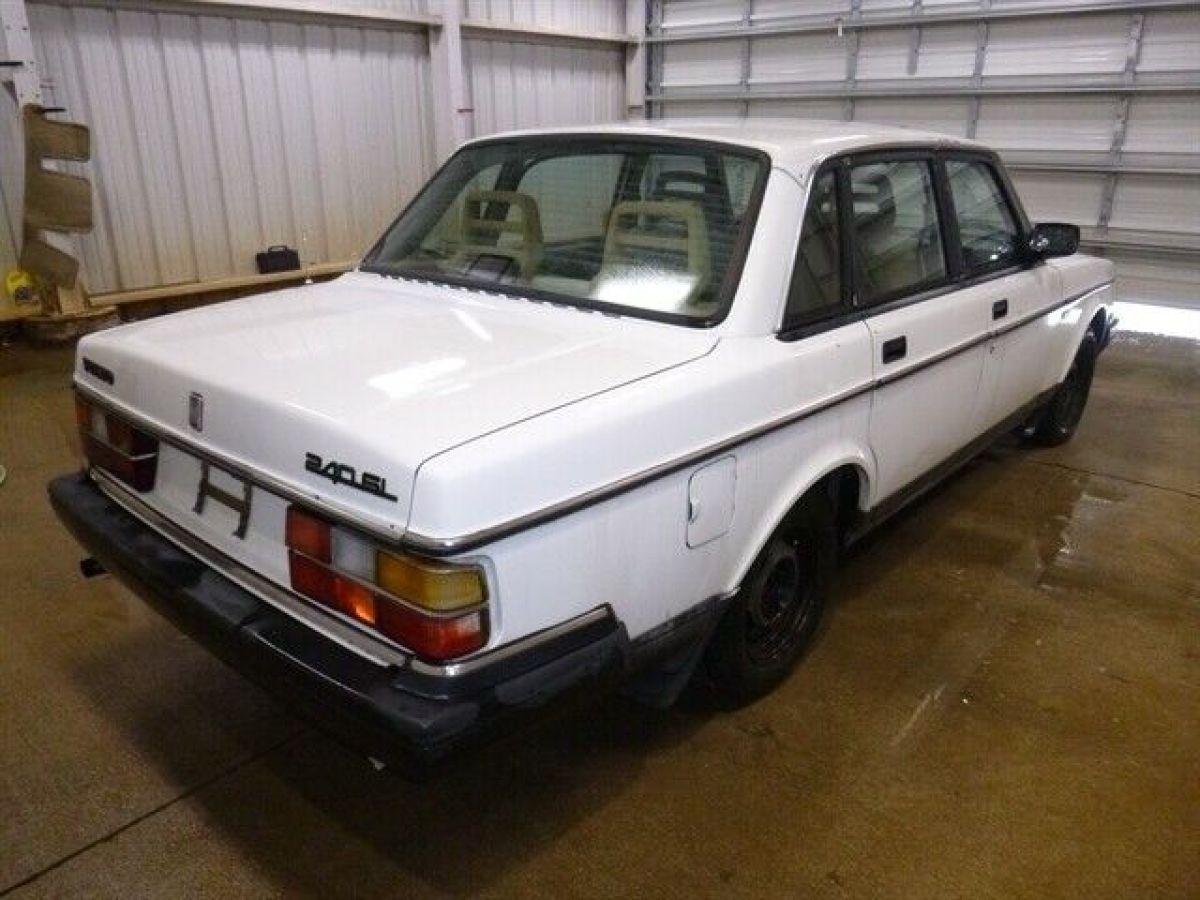 1992 Volvo 240 Series GL - photo 6