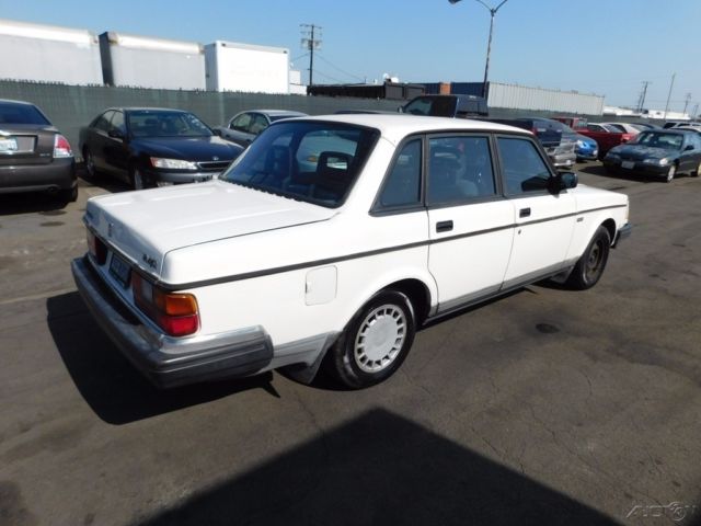 1992 Volvo 240 - photo 5