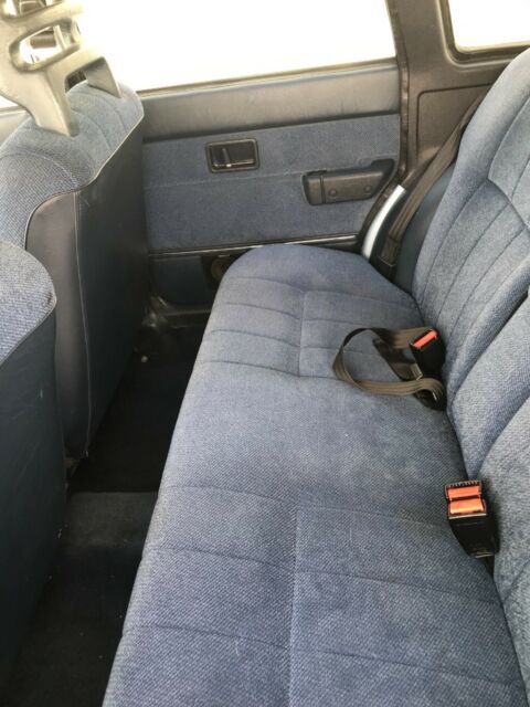 1992 Volvo 240 Base Model - photo 10