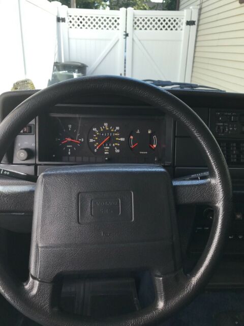 1992 Volvo 240 Base Model - photo 8
