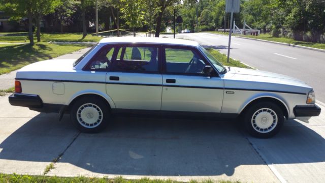 1992 Volvo 240 - photo 2