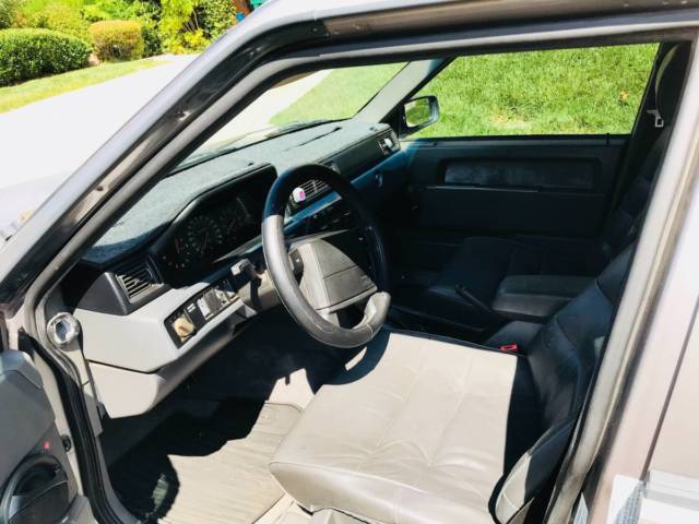 1992 Volvo 740 LEATHER - photo 4