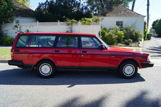 1992 Volvo 240 WAGON IN EXCEPTIONALLY WELL KEPT SHAPE! - photo 3