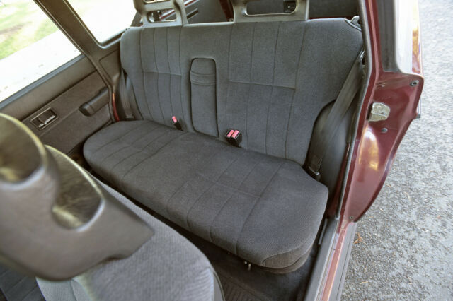 1993 Volvo 240 Station Wagon - photo 11
