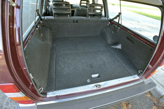 1993 Volvo 240 Station Wagon - photo 12