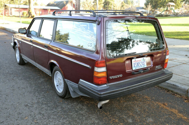 1993 Volvo 240 Station Wagon - photo 7