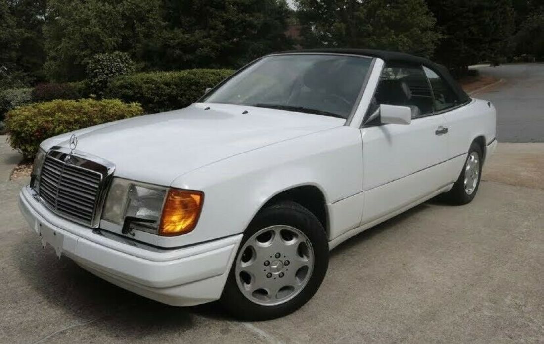 1993 300-Class 2 Dr 300CE Cabriolet 300-Class 2 Dr 300CE Convertible 1993 Mercedes-Benz 300-Series