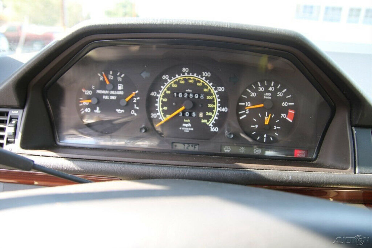 1993 Mercedes-Benz 300-Series 300E 2.6 (STD is Estimated) - photo 13