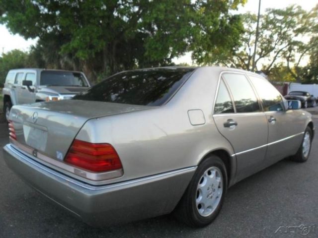 1993 Mercedes-Benz 300-Series 300SE 4dr Sedan - photo 2