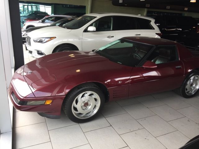 1993 40th Anniversary Edition Corvette. Has been in a private collection 1993 Chevrolet Corvette Convertible