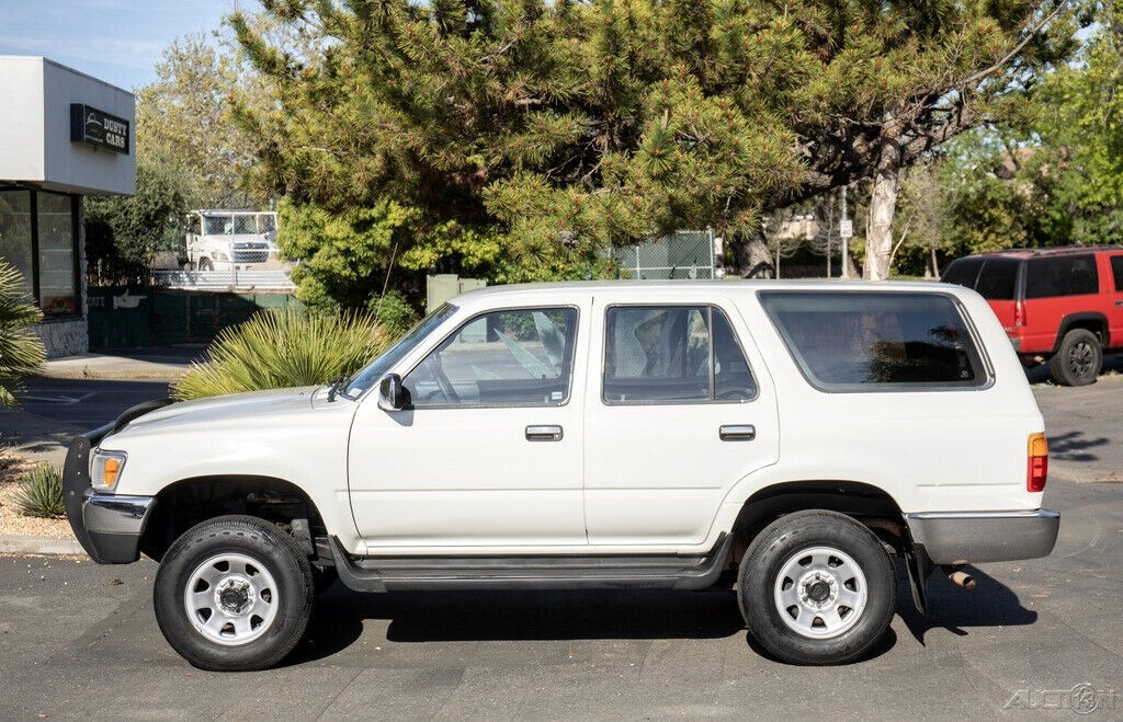1993 Toyota 4Runner SR5 SUV - photo 2