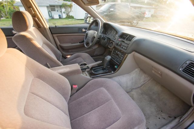 1993 Acura Legend L Sedan - photo 12