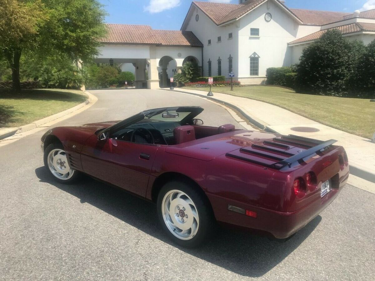 1993 Annivesary Corvette collectable car 1993 Chevrolet Corvette
