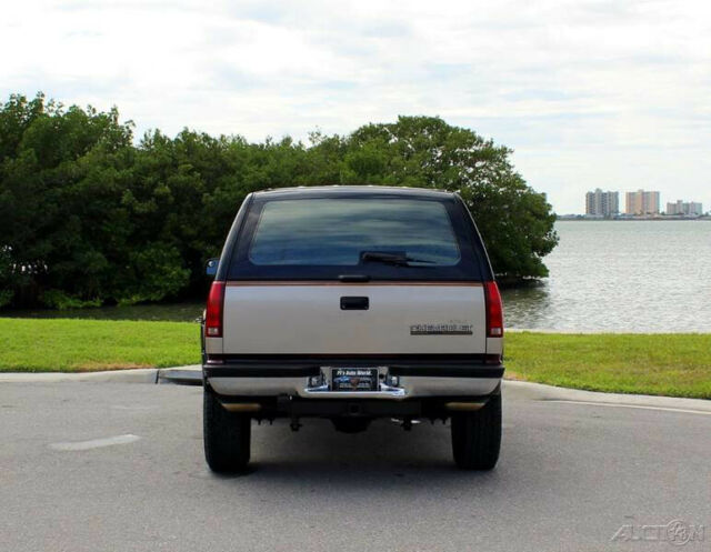 1993 Chevrolet Blazer Base 2dr 4WD SUV - photo 10