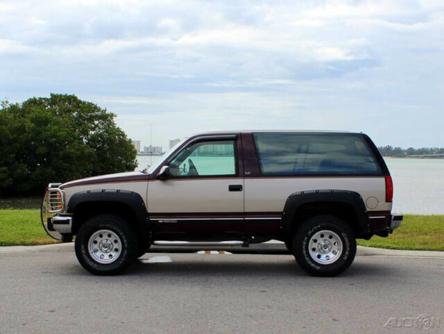 1993 Chevrolet Blazer Base 2dr 4WD SUV - photo 2