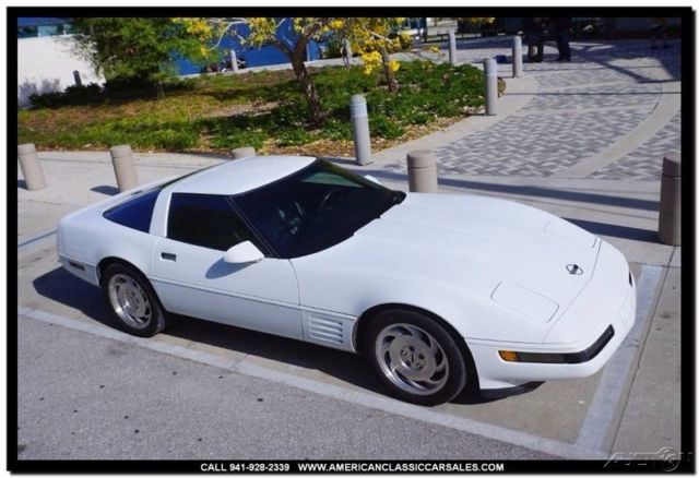 1993 Chevrolet Corvette Base 2dr Hatchback - photo 4