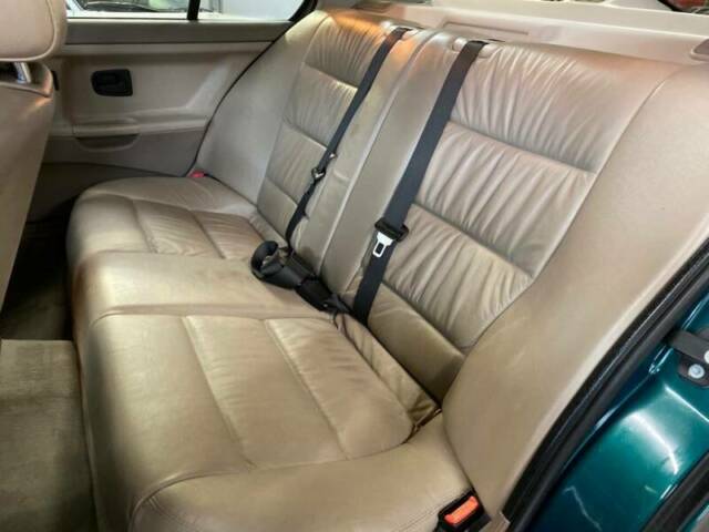 1993 BMW 3-Series 325i 4dr Sedan - photo 12