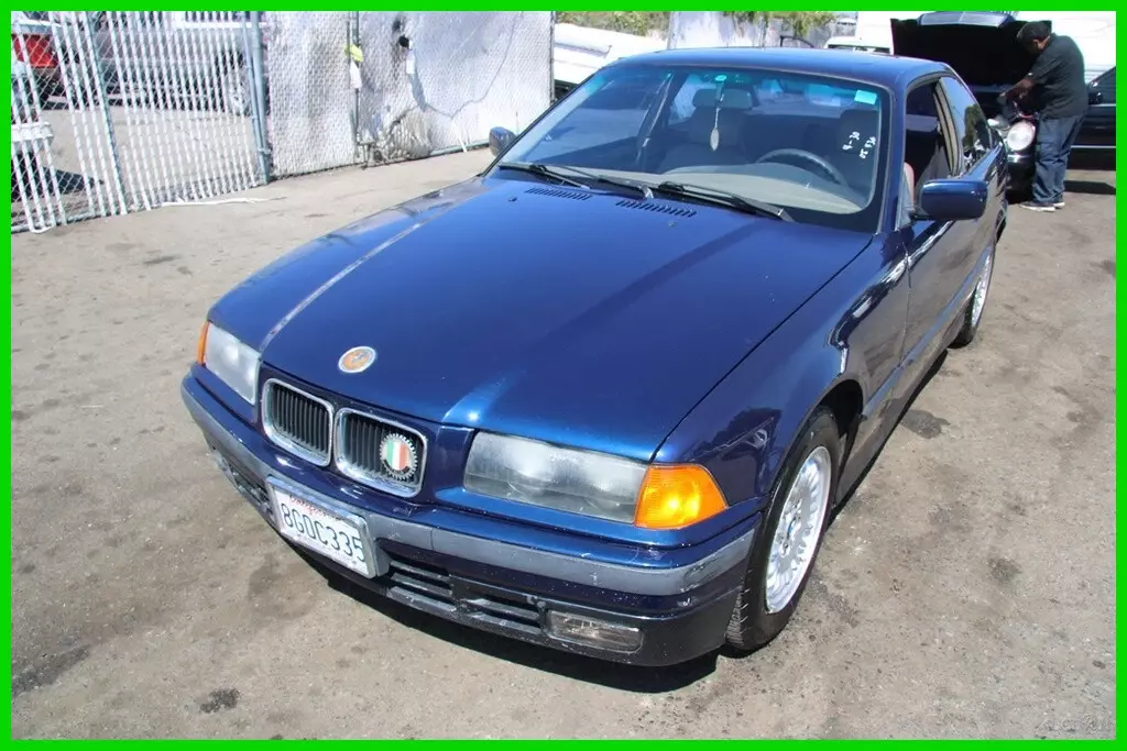 1993 Bmw 325 IS 2.5 L 6 Cylinder NO RESERVE 1993 BMW 3-Series 325is