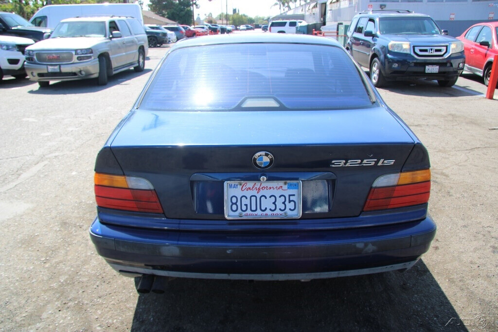 1993 BMW 3-Series 325is - photo 5