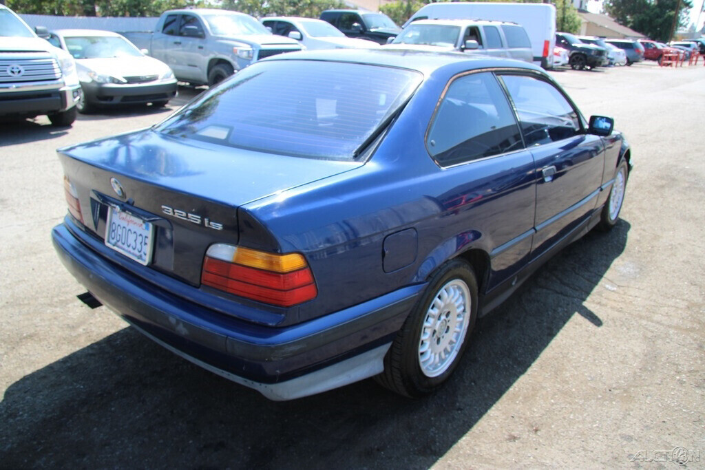 1993 BMW 3-Series 325is - photo 6